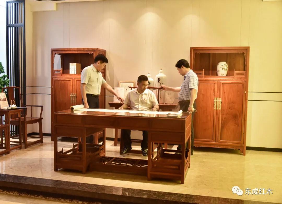 东成红木