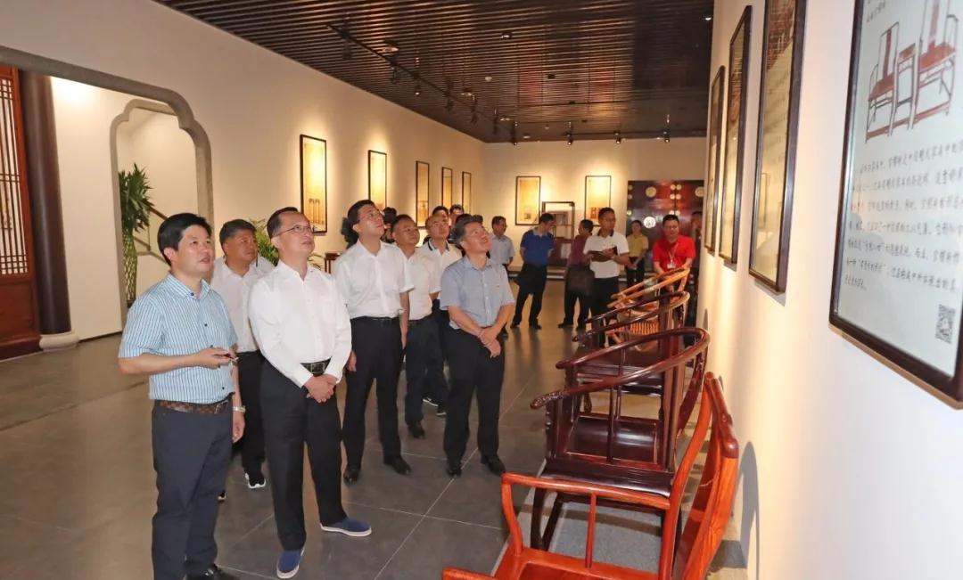 东成红木