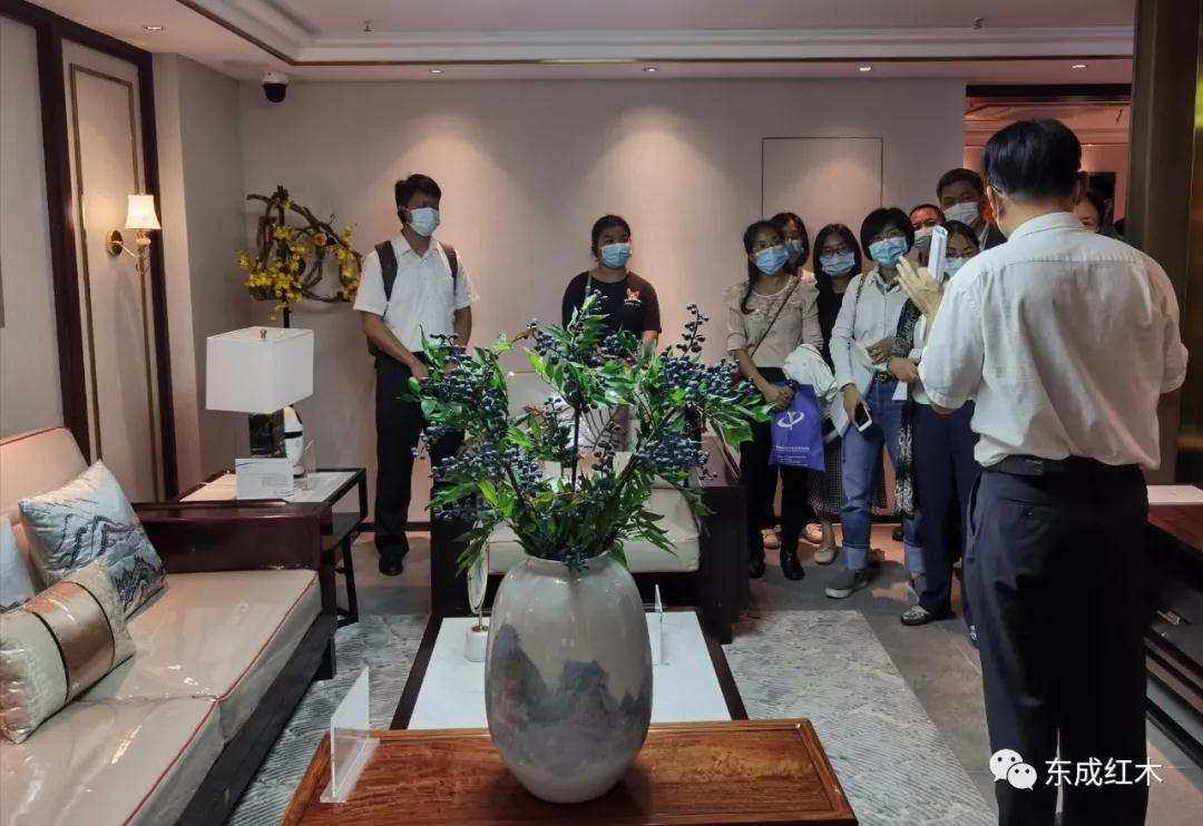 东成红木